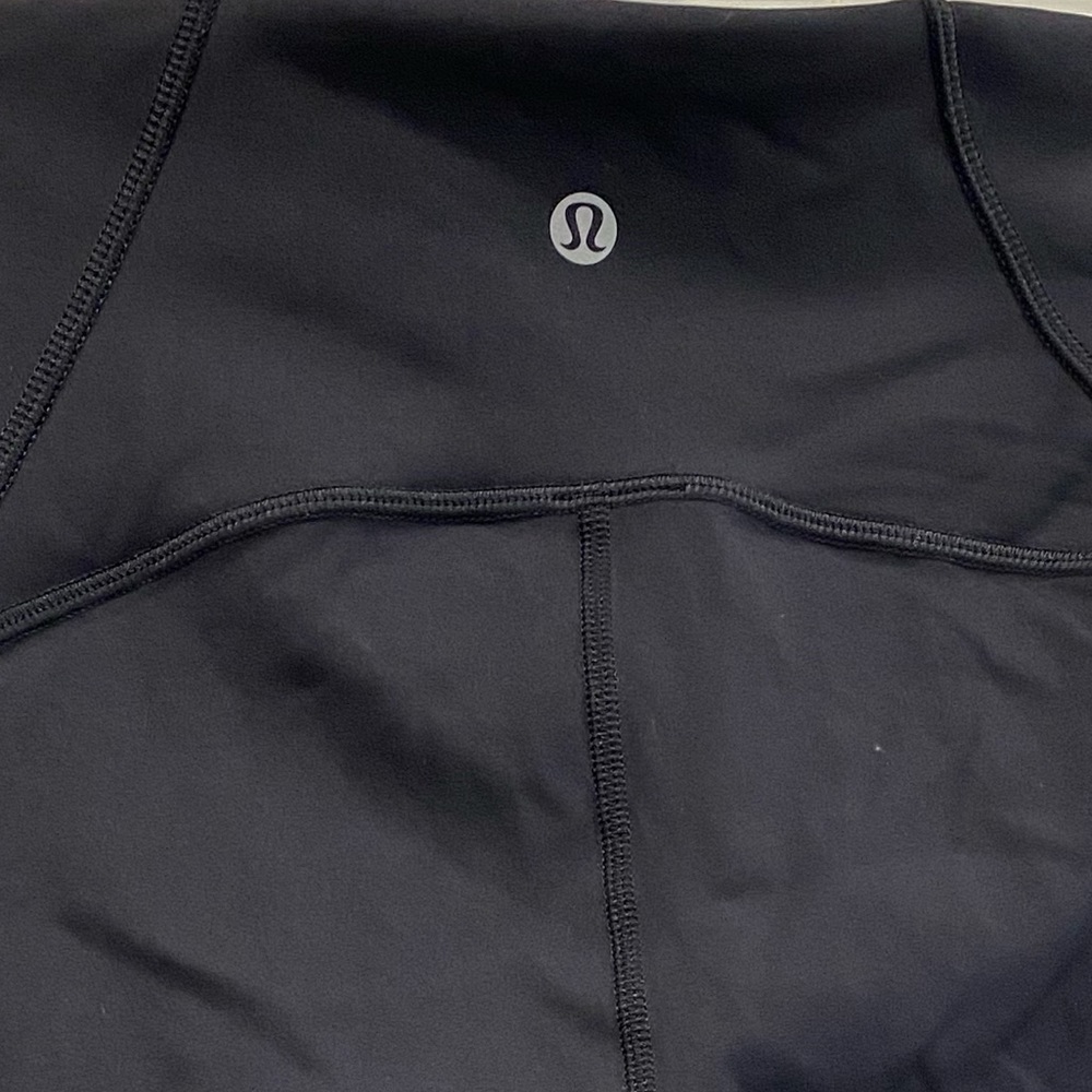 LULULEMON Capri LEGGINGS